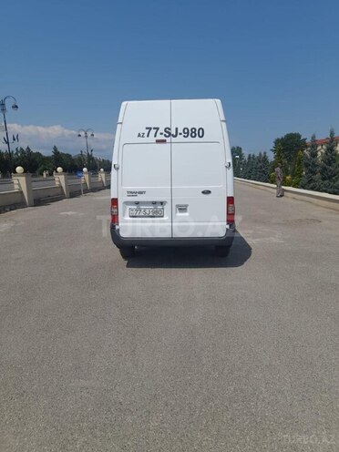 Ford Transit-7