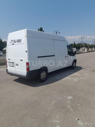 Ford Transit-8
