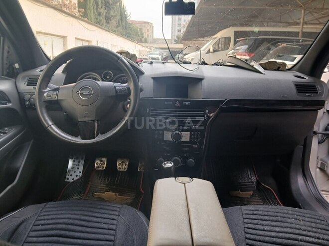 Opel Astra-12
