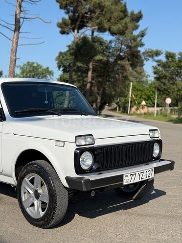 LADA (VAZ) Niva-11
