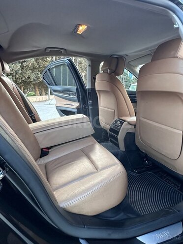 BMW 740-11