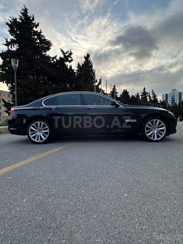 BMW 740-18