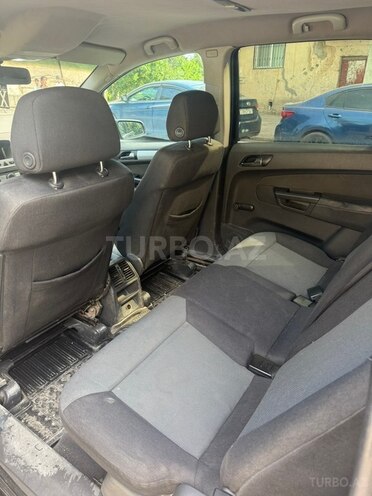 Opel Zafira-6