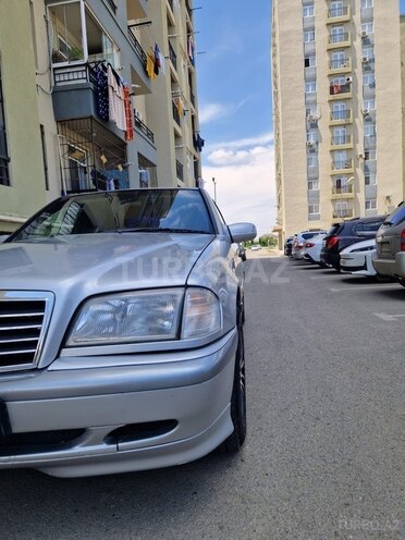 Mercedes C 200-2