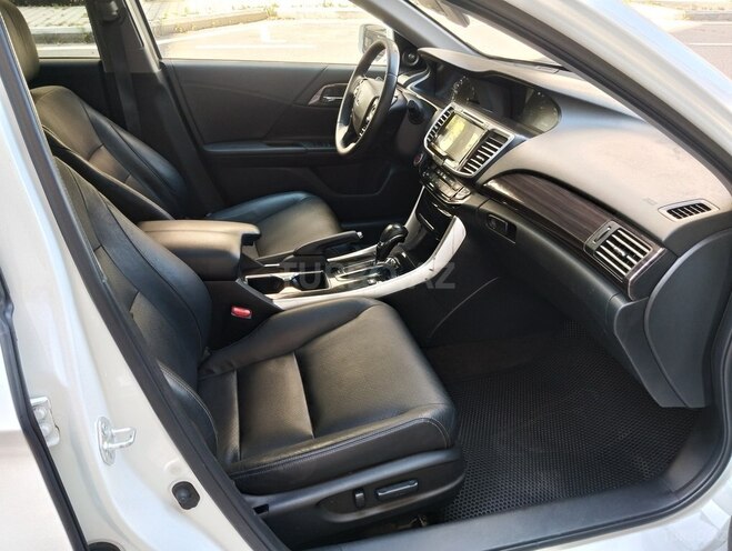 Honda Accord-9