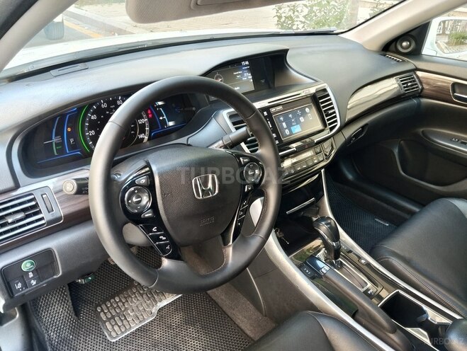 Honda Accord-11