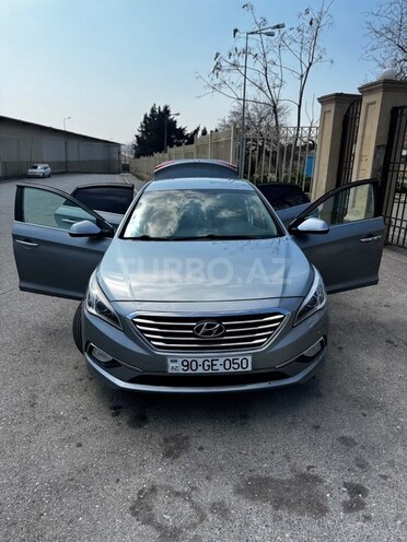 Hyundai Sonata-2