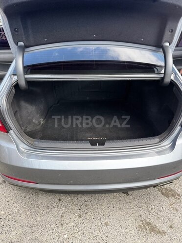 Hyundai Sonata-10