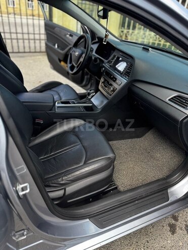 Hyundai Sonata-13
