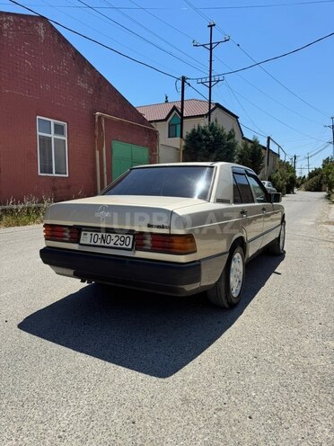 Mercedes 190-7