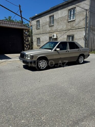 Mercedes 190-3