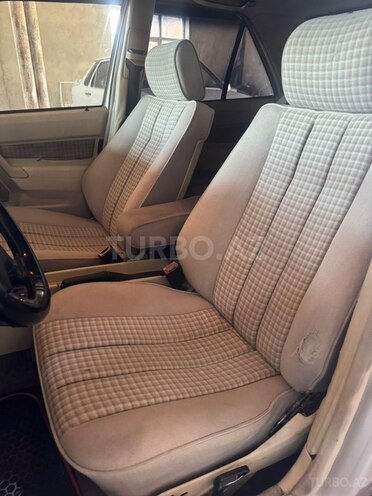 Mercedes 190-9