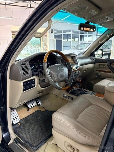 Lexus LX 470-34
