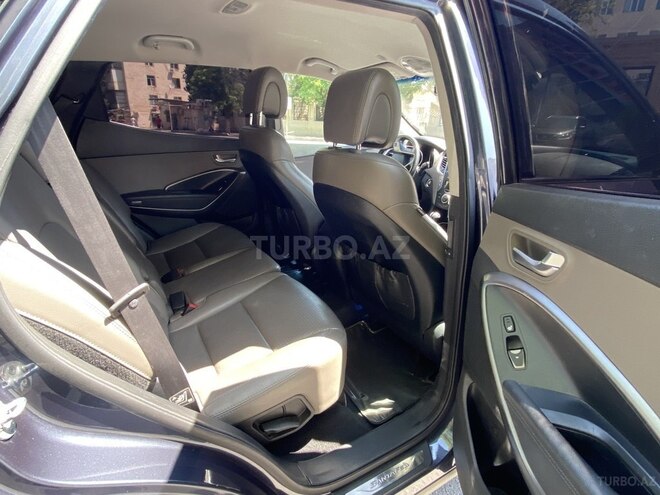 Hyundai Santa Fe-5