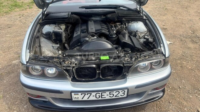BMW 523-2