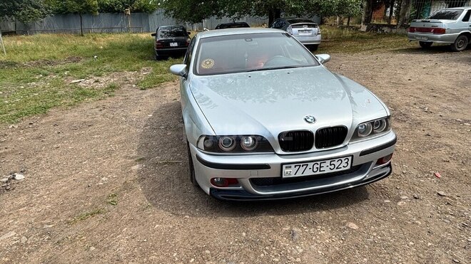 BMW 523-9