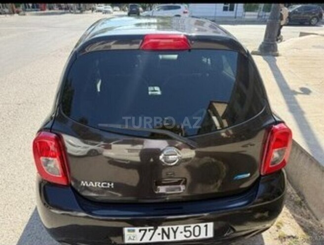 Nissan March-3