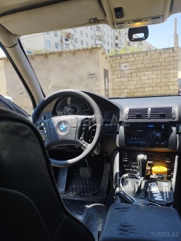 BMW 528-7