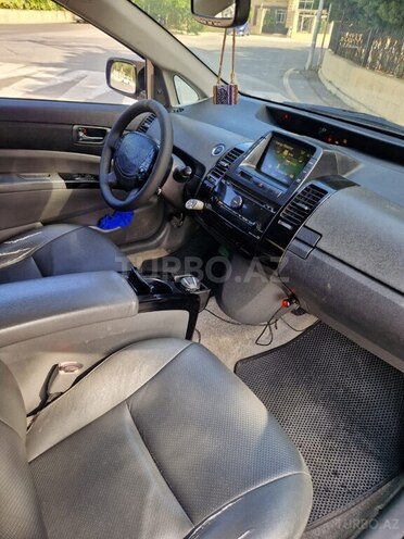 Toyota Prius-5