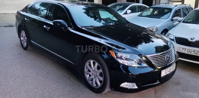 Lexus LS 460L-1