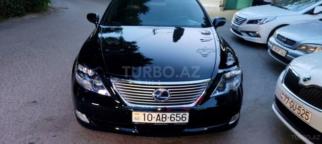 Lexus LS 460L-2