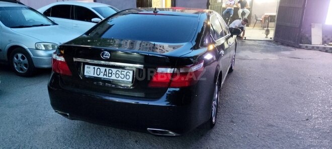 Lexus LS 460L-3