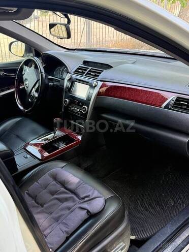 Toyota Camry-11