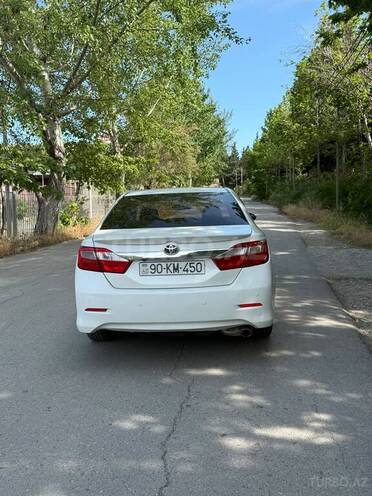 Toyota Camry-6