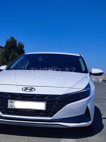 Hyundai Elantra-7