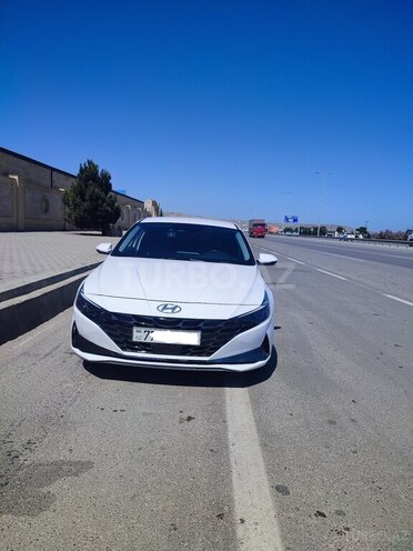Hyundai Elantra-15
