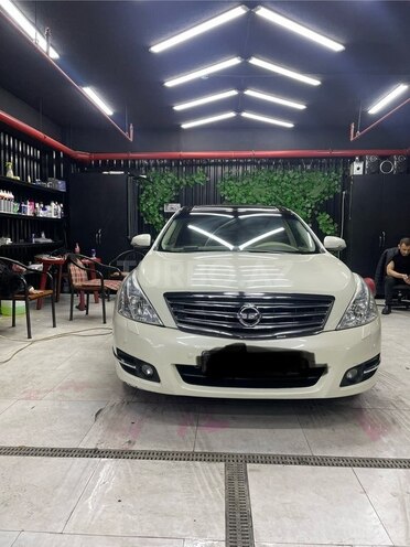 Nissan Teana-1