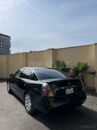 Nissan Altima-4