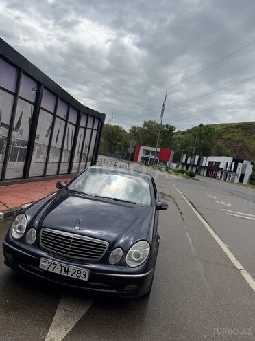 Mercedes E 220-2