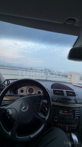 Mercedes E 220-4