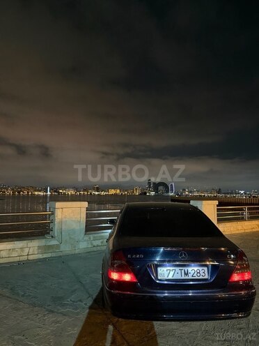 Mercedes E 220-3