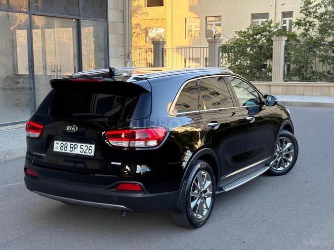 Kia Sorento-26
