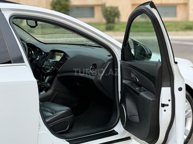 Chevrolet Cruze-11