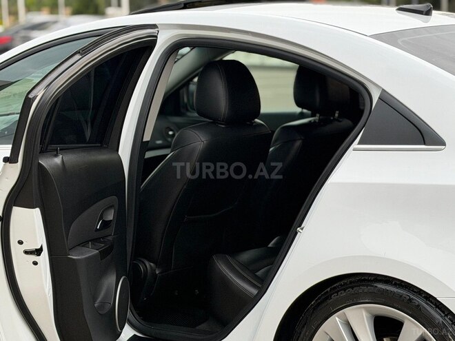 Chevrolet Cruze-13