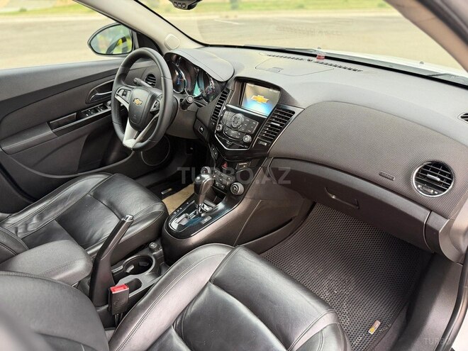 Chevrolet Cruze-14