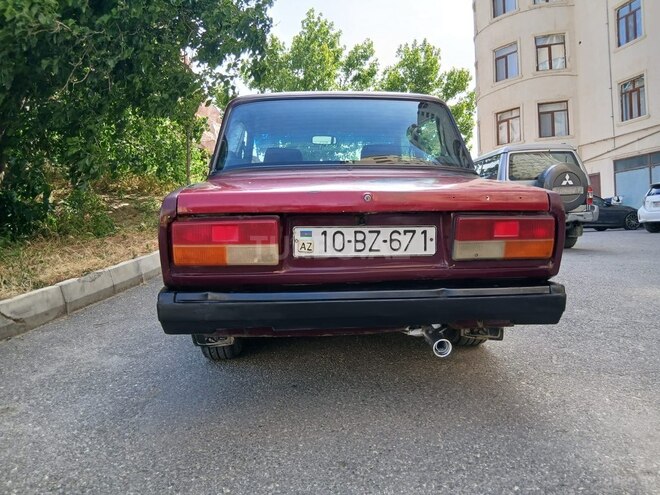 LADA (VAZ) 2107-2
