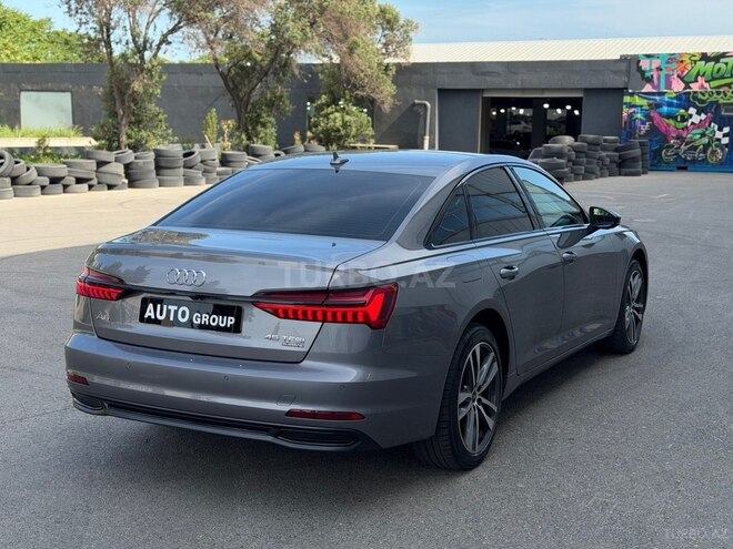 Audi A6-4