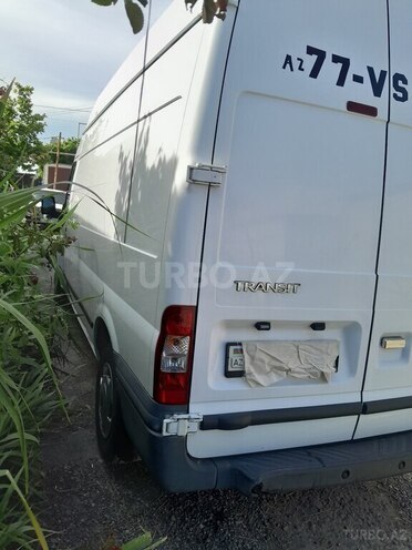 Ford Transit-4