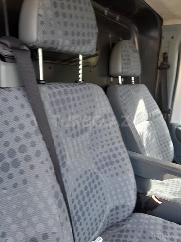Ford Transit-11