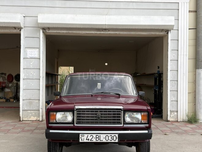 LADA (VAZ) 2107-1