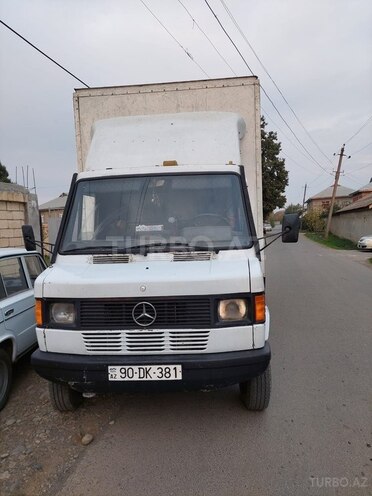 Mercedes 410 D-1