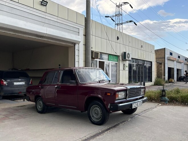 LADA (VAZ) 2107-2