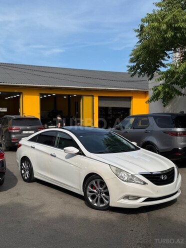 Hyundai Sonata-3