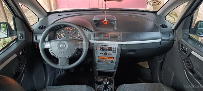 Opel Meriva-16