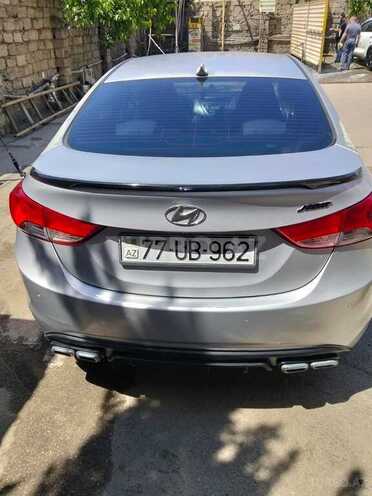 Hyundai Avante-2
