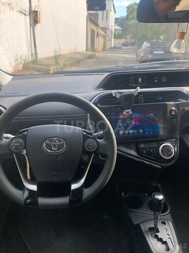 Toyota Aqua-6